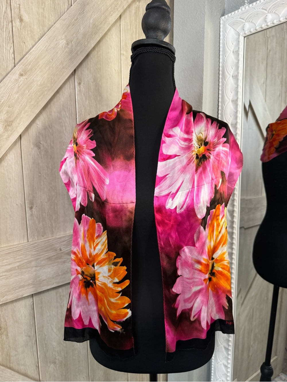 🌸 Vintage Harvé Benard Floral Silk Scarf 🌸 - Picture 2 of 3